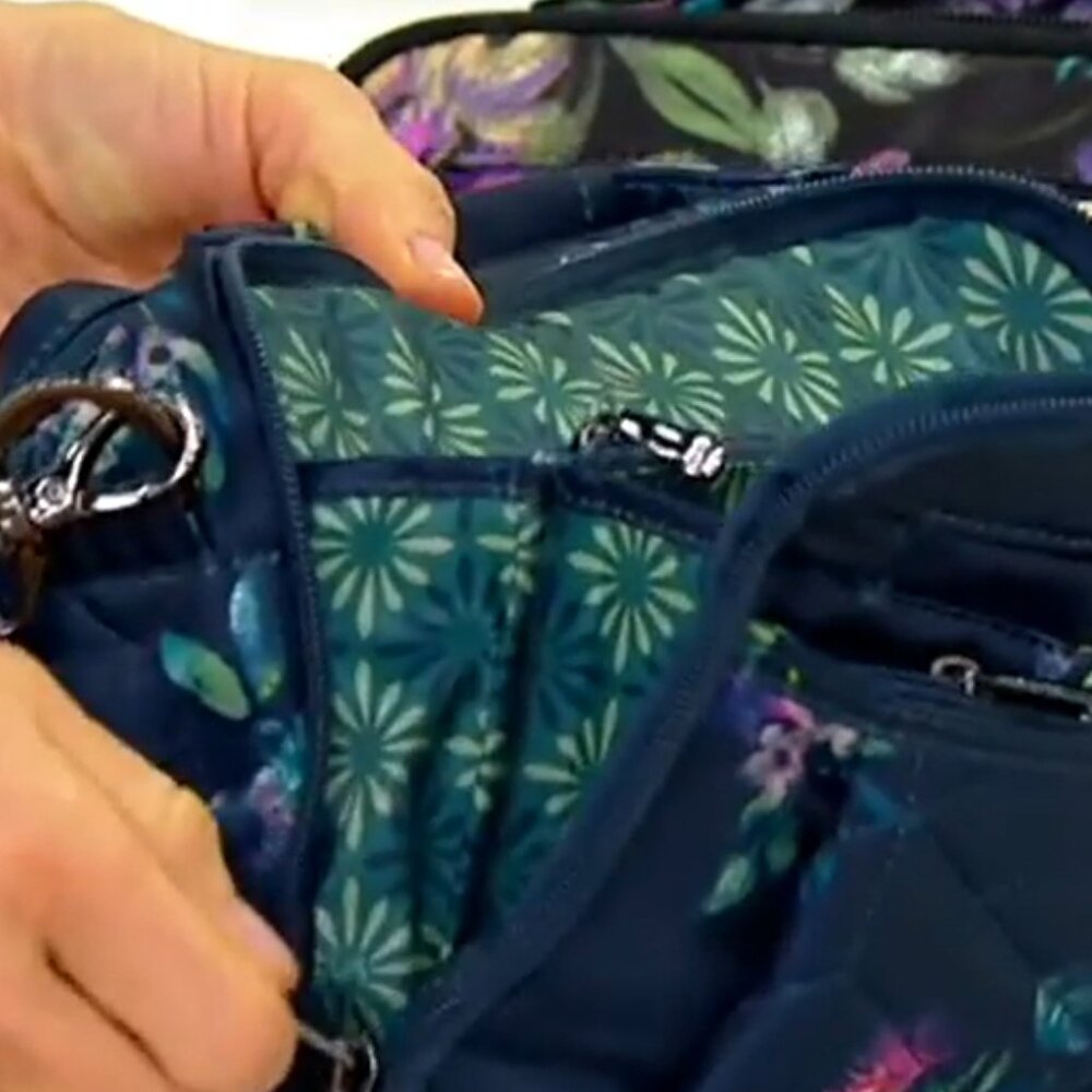 🎉Brand New Lug Scoop 2 Crossbody Bag in Bouquet Navy - Picture 2 of 4
